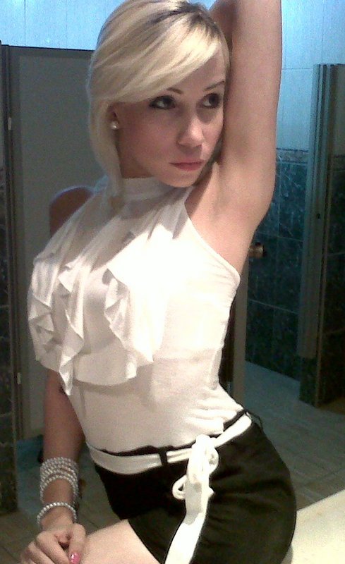 Date this athletic Dominican Republic girl Jessica from Santiago DO4838