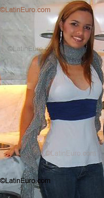 Date this georgeous Brazil girl Ana Claudia from Joao Pessoa BR3396