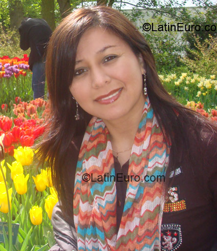 Date this stunning Peru girl Clau from Lima PE305