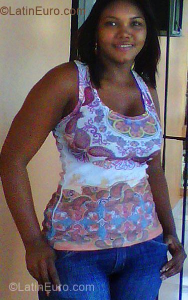 Date this exotic Dominican Republic girl Evelin from Santo Domingo DO4938