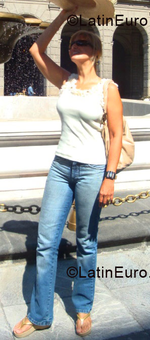Date this beautiful Brazil girl Christina from Rio De Janeiro BR3487