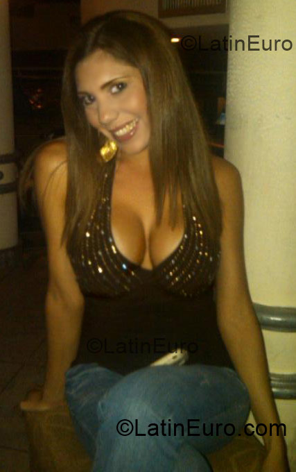 Date this cute Venezuela girl Jenny from Caracas VE27