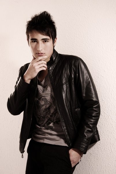 Date this voluptuous Colombia man STYVEN from Bogota CO4912
