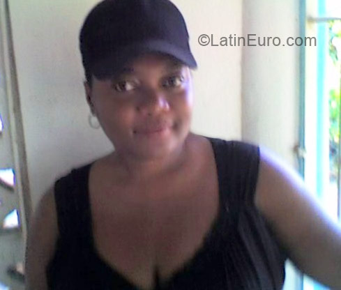 Date this sensual Jamaica girl Yvonnejm from Portmore JM111