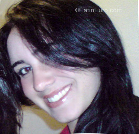 Date this hard body Brazil girl Franciele Aparecida from Divino De Sao Lourenco BR3594