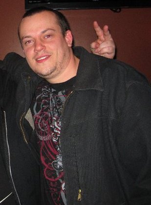 Date this delightful United States man Brian from Auburn US7408