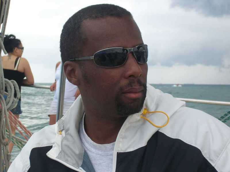 Date this young United States man Curt from Honolulu US7430