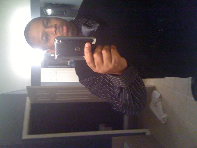 Date this attractive United States man Adrian from Atlanta US7475