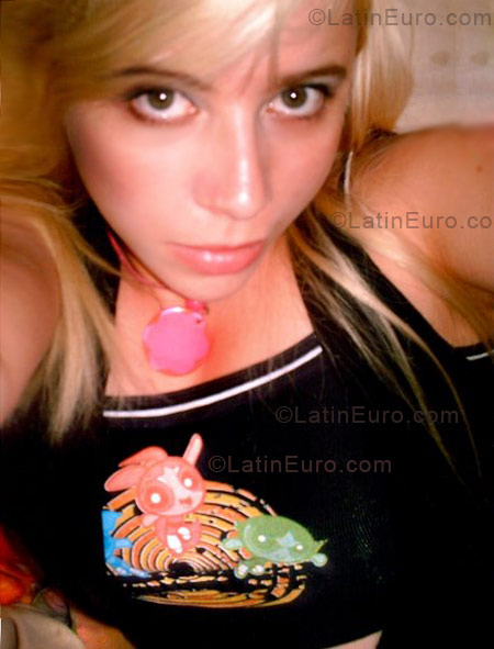 Date this cute Brazil girl Emmanuelle from Juiz De Fora BR4476
