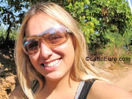 Date this hard body Brazil girl Aline Cristina from Sao Paulo BR3650
