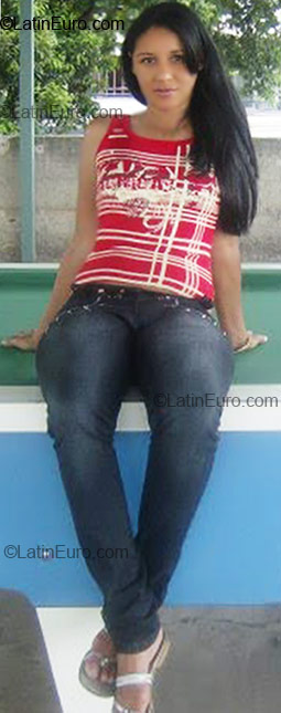 Date this happy Brazil girl Sara from Contagem BR3657