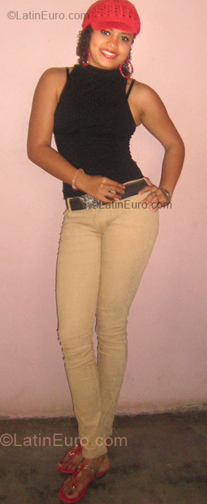 Date this beautiful Honduras girl Delmis from San Pedro Sula HN229