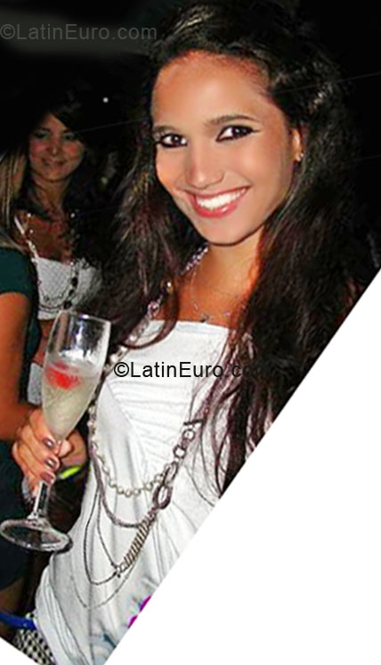 Date this beautiful Brazil girl DyWest from Vitoria BR3748