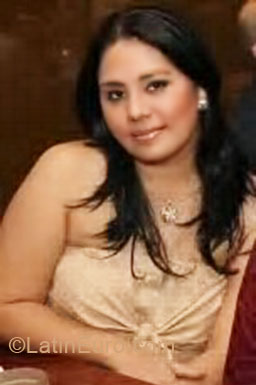 Date this pretty Honduras girl Conny from San Pedro Sula HN233