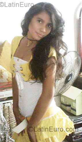 Date this exotic Colombia girl Alejandra from Barranquilla CO7145