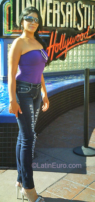 Date this cute Mexico girl Gabriela from Guadalajara MX229