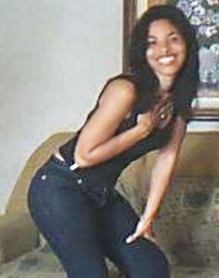 Date this voluptuous Brazil girl Gina from Rio de Janeiro BR3834