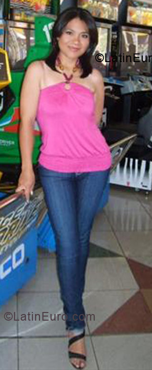 Date this young Ecuador girl Nancy Cristina from Quito EC44