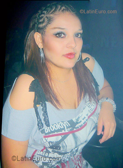 Date this voluptuous Mexico girl Veronica from Monterrey MX244