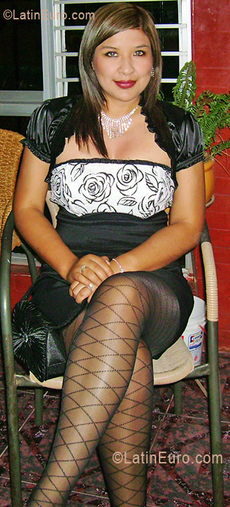 Date this gorgeous Peru girl Maria Ines from Lima PE375