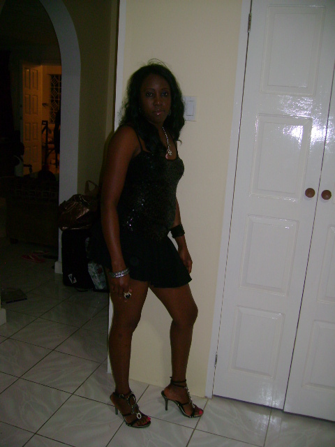 Date this exotic Jamaica girl Mona from Jamaica GB430