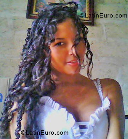 Date this sensual Colombia girl Karen from Cartagena CO5514