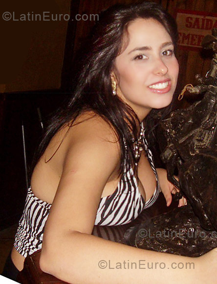 Date this good-looking Brazil girl Simone from Sao Paulo BR3953