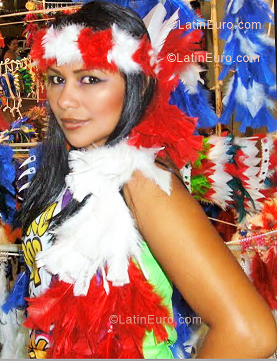 Date this foxy Brazil girl Izis from Manaus BR3966