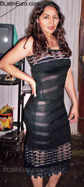 Date this voluptuous Peru girl Laura from Lima PE514