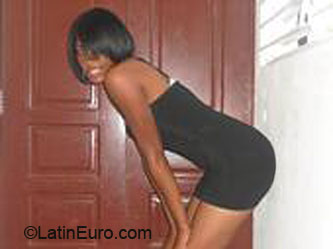 Date this sensual Dominican Republic girl Maireny from Puerto Plata DO5565