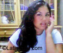 Date this happy Peru girl Cinthya Isabel from Chiclayo PE381