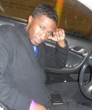 Date this voluptuous United States man Nate from Boston US8221