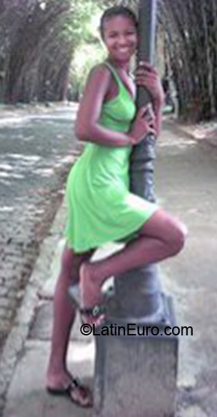 Date this attractive Brazil girl Aline from Sao Joao De Meriti BR6071