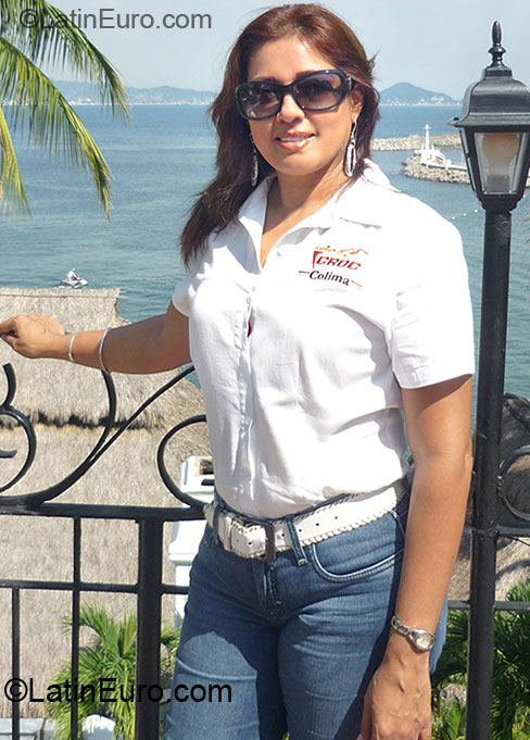 Date this pretty Mexico girl Bertha from Manzanillo MX256