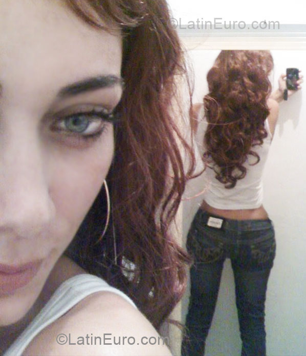 Date this lovely Brazil girl Clara from Cachueiro - marataizes BR4065
