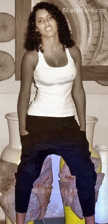 Date this lovely Brazil girl Joice from Maceio BR6045