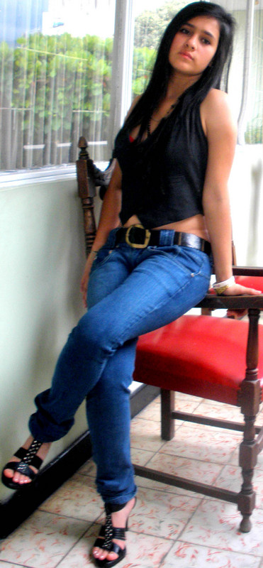 Date this athletic Colombia girl Angeliensp from Bucaramanga CO5629