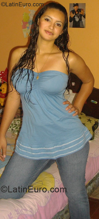 Date this stunning Honduras girl Yessica from Tegucigalpa HN262