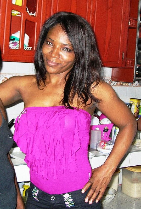 Date this athletic Colombia girl NELLY from Cali CO5826