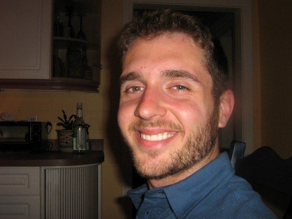 Date this lovely United States man Kim from S. Chrluston US8423
