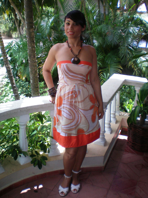 Date this sultry Dominican Republic girl Srta. Cuesto from la vega DO5778