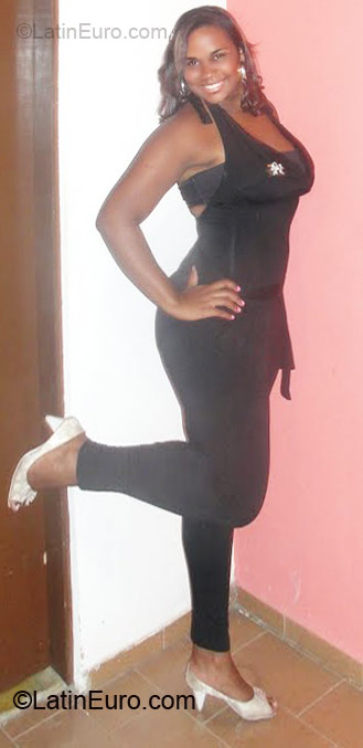 Date this voluptuous Brazil girl Adailma from Santo Antonio De Jesus BR5033