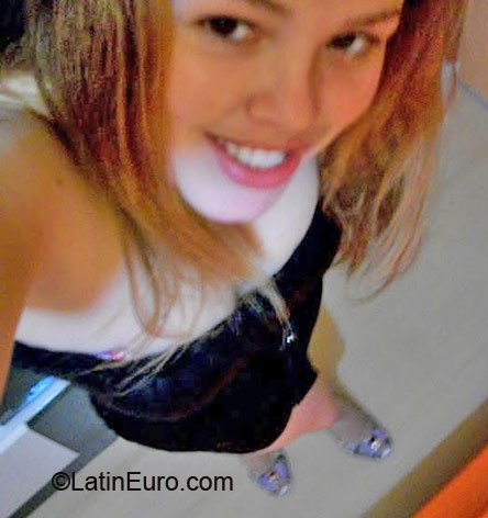 Date this pretty Brazil girl Rubia from Brusque BR4292
