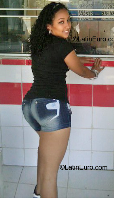 Date this good-looking Dominican Republic girl Ana from Santiago DO5931