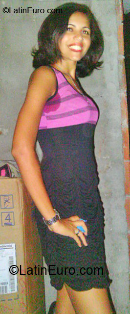 Date this charming Brazil girl Fabiola from Recife BR7489
