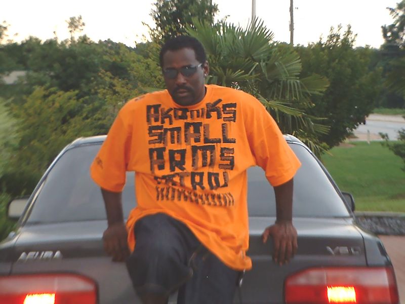 Date this pretty United States man LQQking from Lithonia US8556