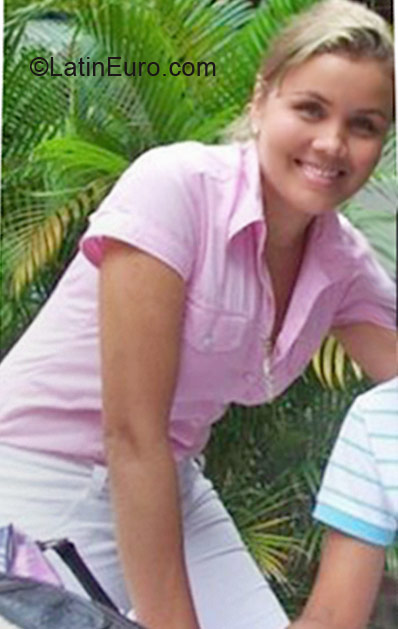 Date this fun Colombia girl Paulina from Sincelejo CO5944