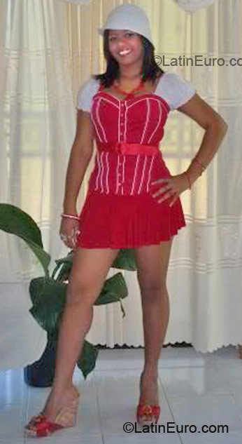 Date this happy Dominican Republic girl Lissette from Puerto Plata DO5983