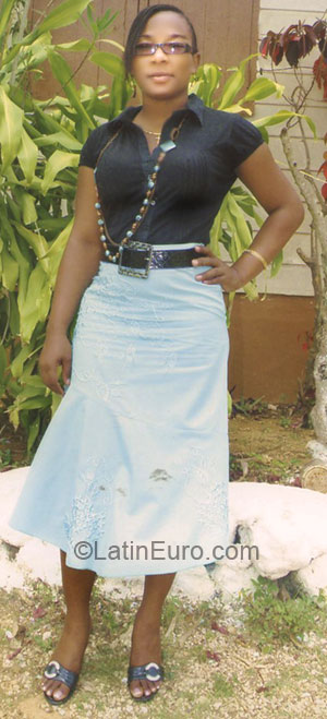 Date this attractive Jamaica girl Latoya from Manchester JM157