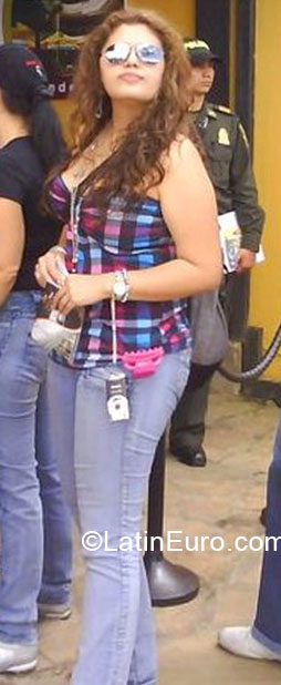 Date this good-looking Colombia girl Sandra Jimena from Bucaramanga CO6141